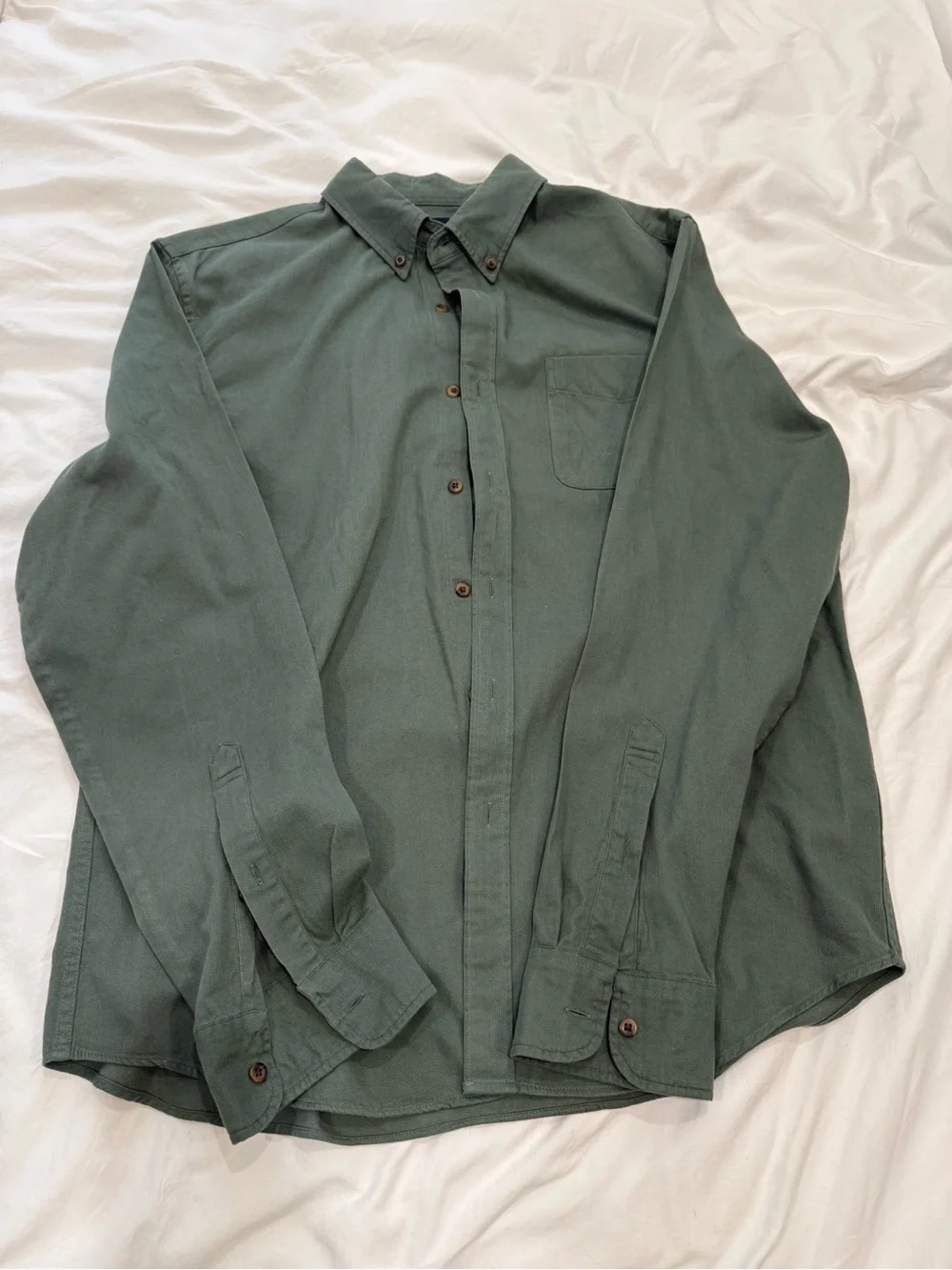 J. Crew Large - Classic Button-Down Corduroy Shirt in Forest Green